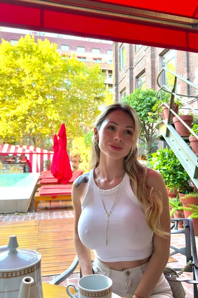 Aila (25 años) — Puerto Madero, Argentina - 5