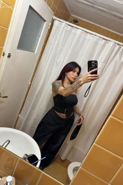 Valentina Luna (28 anos) — Microcentro, Argentina - 17