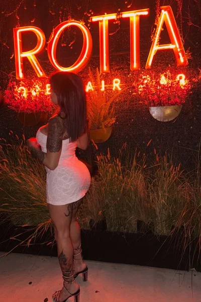 Valentina Luna (28 anos) — Microcentro, Argentina - 23
