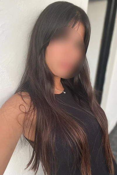 Catalina (33 years) — Puerto Madero, Argentina - 18