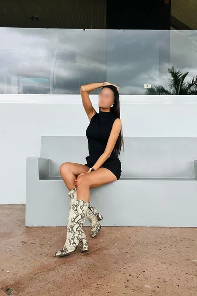 Catalina (33 years) — Puerto Madero, Argentina - 6
