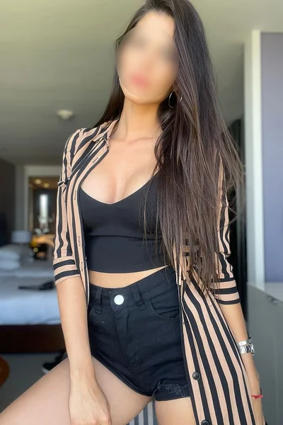 Catalina (33 years) — Puerto Madero, Argentina - 5