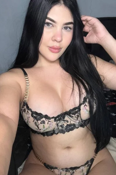 Kendall (23 años) — José C. Paz, Argentina - 1