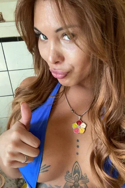Avril Anderson (30 años) — Colegiales, Argentina - 132