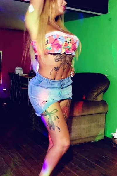 Avril Anderson (30 años) — Colegiales, Argentina - 207