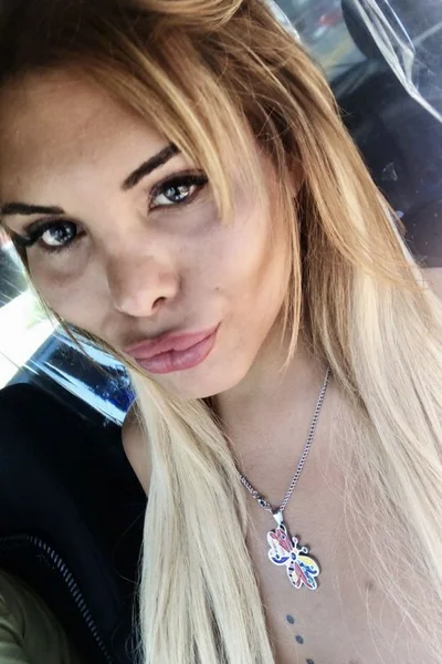 Avril Anderson (30 años) — Colegiales, Argentina - 225