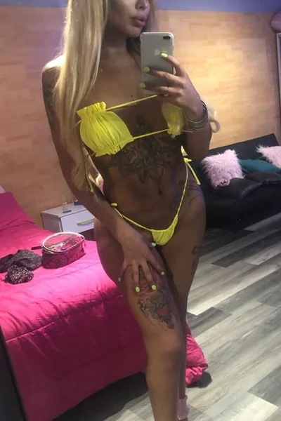 Avril Anderson (30 años) — Colegiales, Argentina - 152