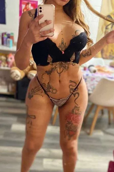 Avril Anderson (30 años) — Colegiales, Argentina - 107