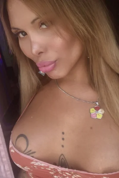 Avril Anderson (30 años) — Colegiales, Argentina - 183