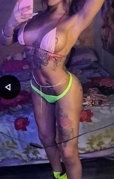 Avril Anderson (30 años) — Colegiales, Argentina - 56