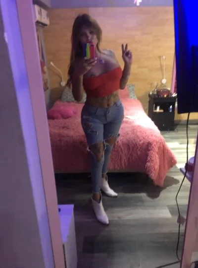 Avril Anderson (30 años) — Colegiales, Argentina - 148