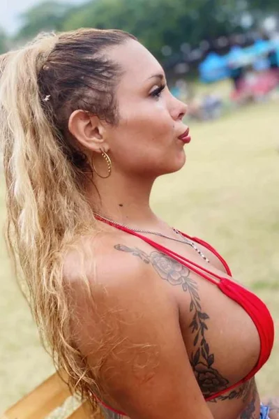 Avril Anderson (30 años) — Colegiales, Argentina - 217
