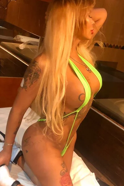 Avril Anderson (30 años) — Colegiales, Argentina - 133