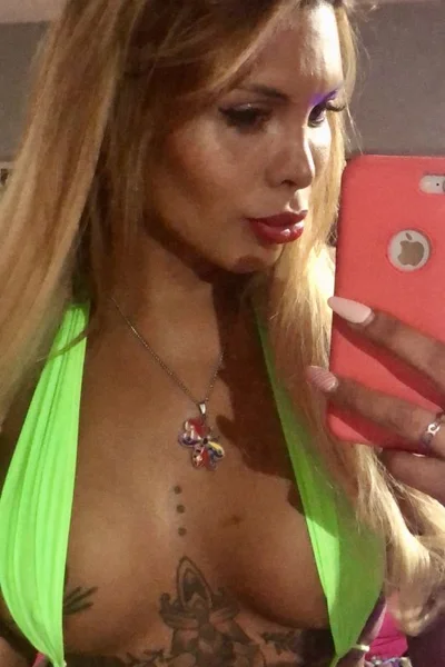 Avril Anderson (30 años) — Colegiales, Argentina - 231