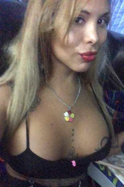 Avril Anderson (30 años) — Colegiales, Argentina - 182