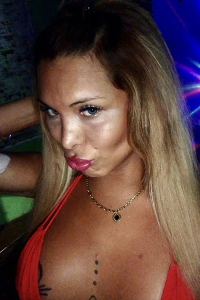 Avril Anderson (30 años) — Colegiales, Argentina - 214