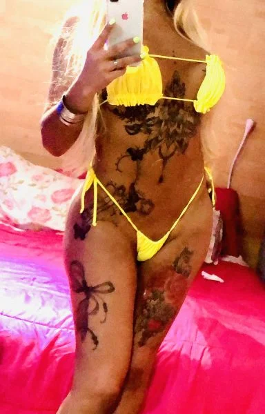 Avril Anderson (30 años) — Colegiales, Argentina - 287