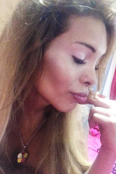 Avril Anderson (30 años) — Colegiales, Argentina - 194