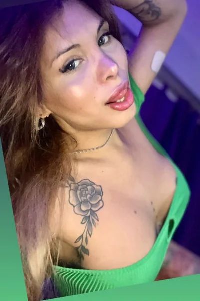 Avril Anderson (30 años) — Colegiales, Argentina - 124
