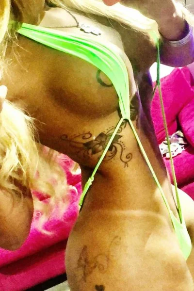Avril Anderson (30 años) — Colegiales, Argentina - 230
