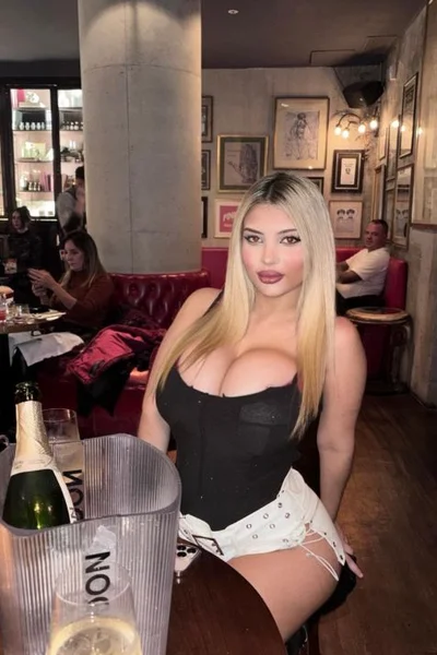 Barbie (20 años) — Palermo, Argentina - 6