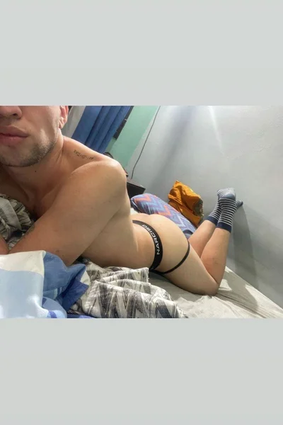Lucca (23 años) — Centro, Uruguay - 9