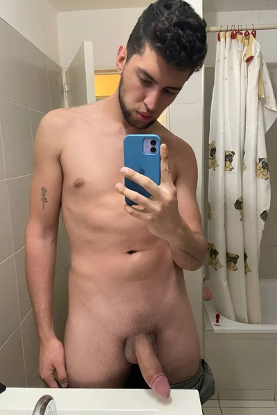 Lucca (23 años) — Montevideo / Centro