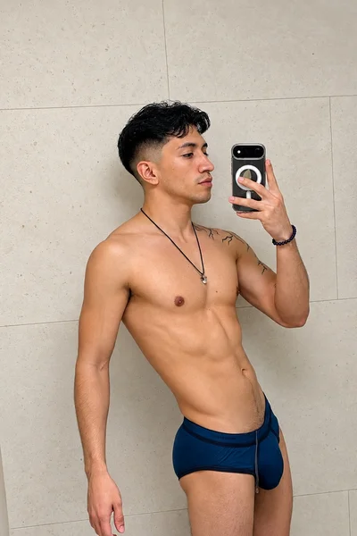 Dante (24 years) — Madrid, España - 1