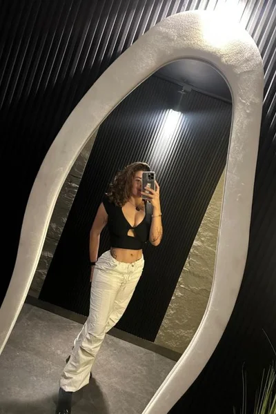Brunita (24 years) — Las Condes, Chile - 8
