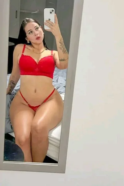 Luciana Lp (27 años) — San Isidro, Argentina - 9