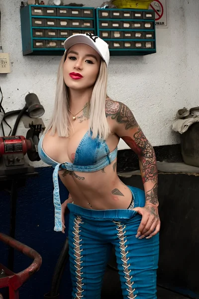 Andrea Soto (25 anos) — Ciudad de México, México - 206