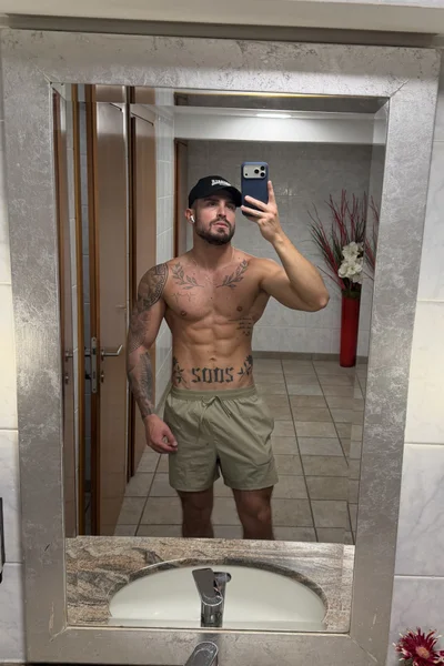 Víctor (24 años) — Madrid, España - 5