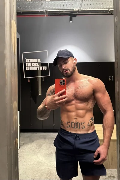 Víctor (24 años) — Madrid, España - 7