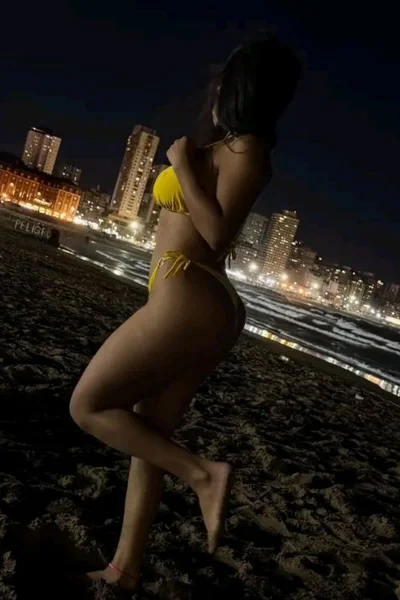 Samara (25 años) — Iguazú, Argentina - 2