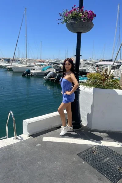 Danitza Vivanco (27 years) — Providencia, Chile - 35