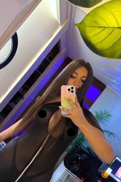Danitza Vivanco (27 years) — Providencia, Chile - 13