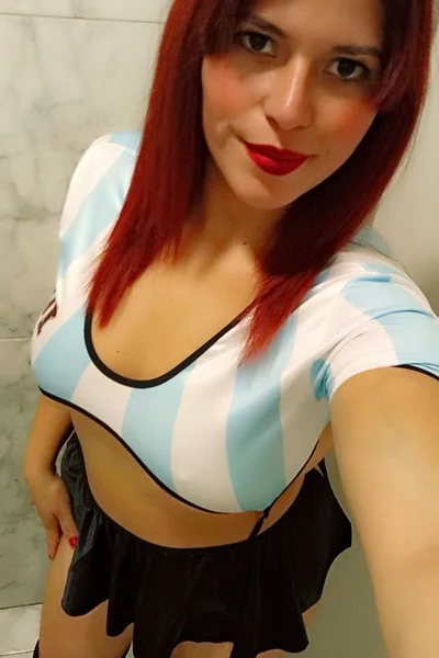 Violeta (28 anos) — Almagro, Argentina - 1