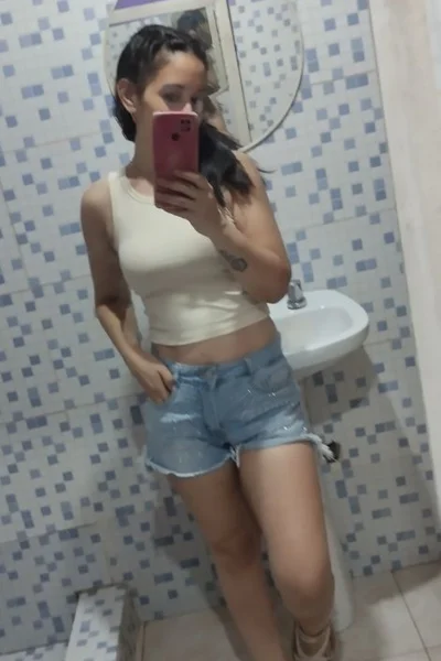 Mile (33 años) — Almirante Brown, Argentina - 27