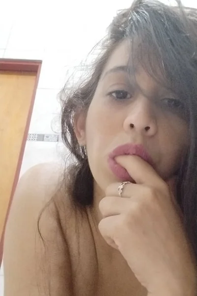 Mile (33 años) — Almirante Brown, Argentina - 10