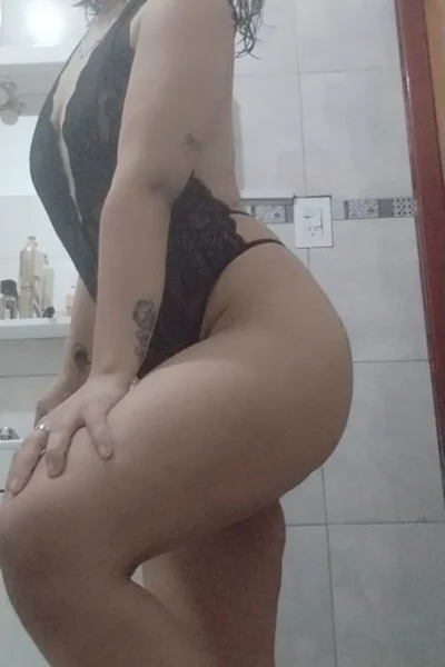 Mile (33 años) — Almirante Brown, Argentina - 1