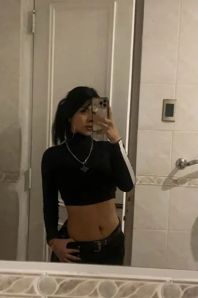 Lua (19 years) — Recoleta, Argentina - 11
