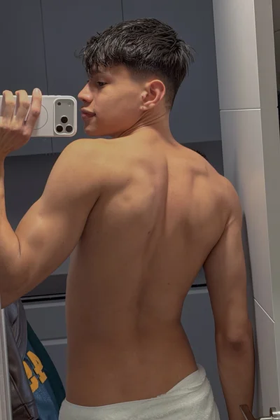 Mati (22 anos) — Madrid, España - 13