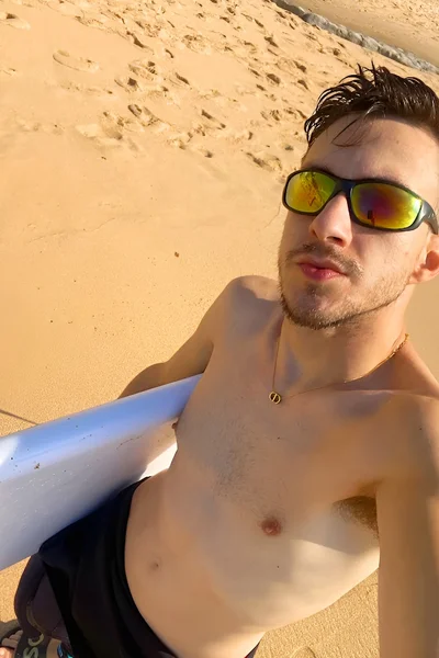 Guilherme (23 años) — Santa Catarina / Balneário Camboriú