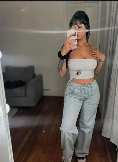 Pamela (22 años) — Microcentro, Argentina - 10