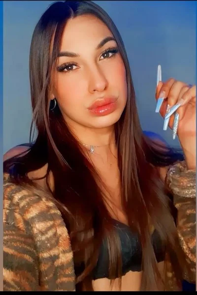 Victoria Rousse (26 anos) — Recoleta, Argentina - 31