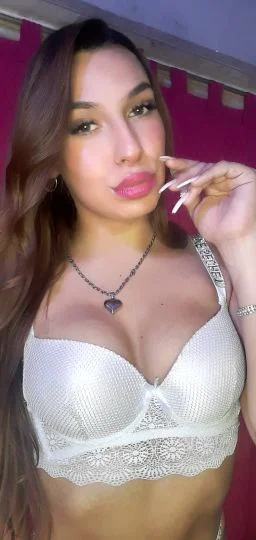 Victoria Rousse (26 anos) — Recoleta, Argentina - 21