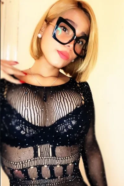 IsaBella (26 años) — Microcentro, Argentina - 5