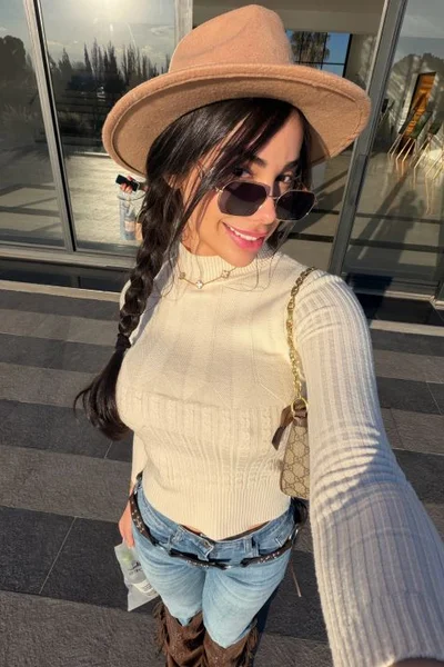 Zoe Bebe (22 años) — Palermo, Argentina - 9