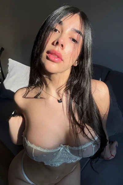 Zoe Bebe (22 años) — Palermo, Argentina - 23