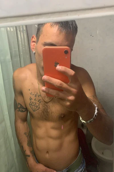 Kevin (22 años) — Maldonado / Punta del Este